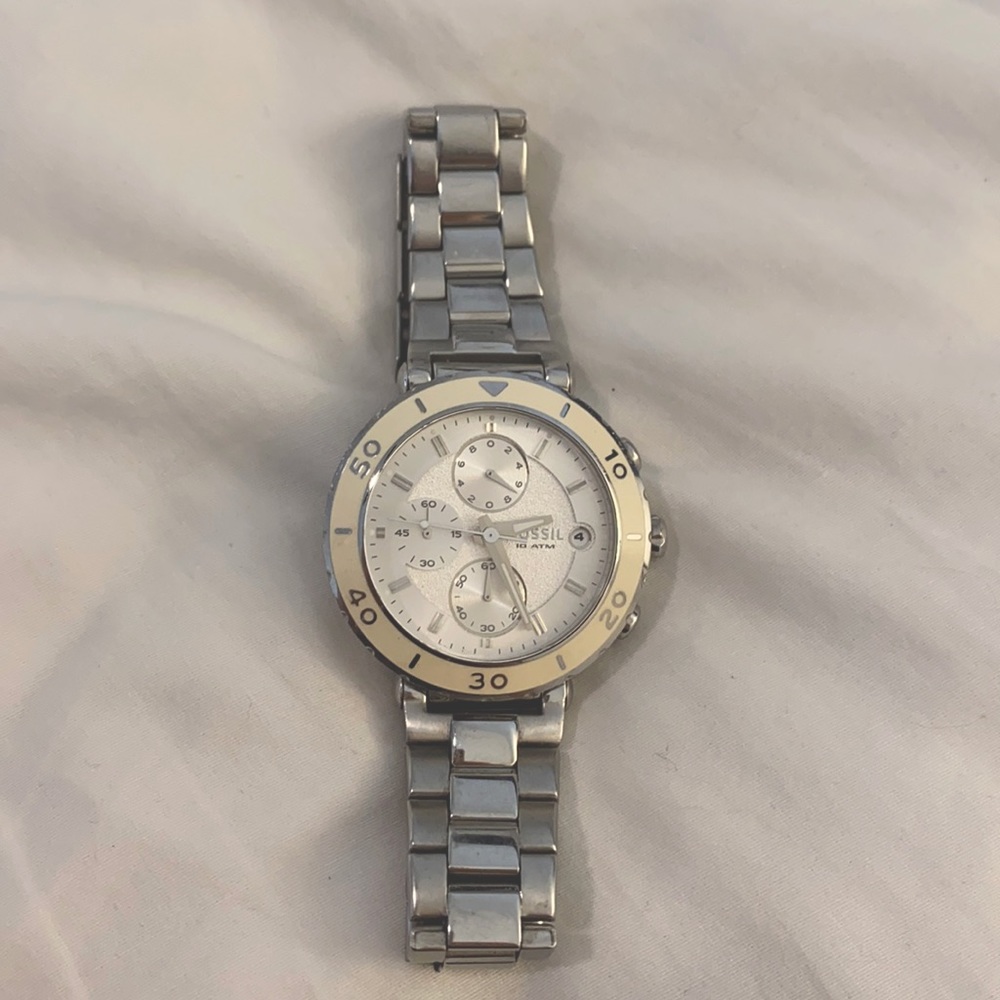 Silver-white Fossil watch